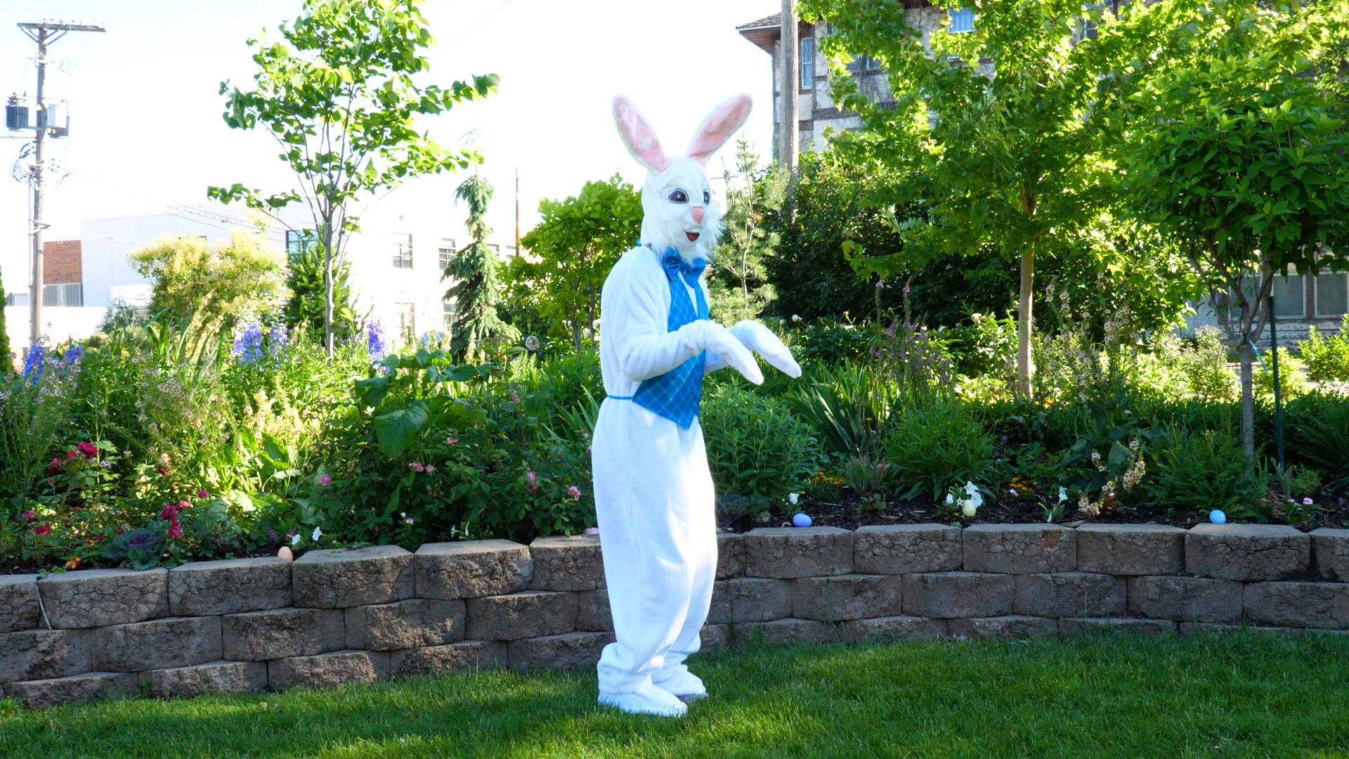 FUN6047AD Mascot Happy Easter Bunny